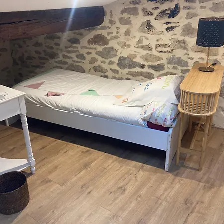 Les Tilleuls Nimois Apartment *