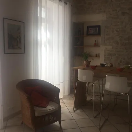 Les Tilleuls Nimois Apartment Nimes