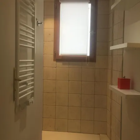Les Tilleuls Nimois Apartment *