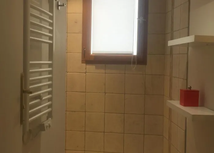 Les Tilleuls Nimois Apartment *